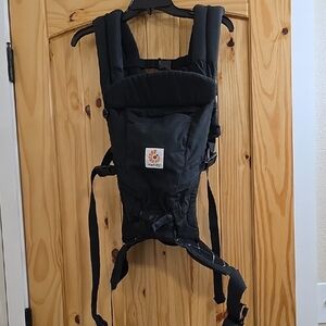 Ergobaby Classic Black Carrier